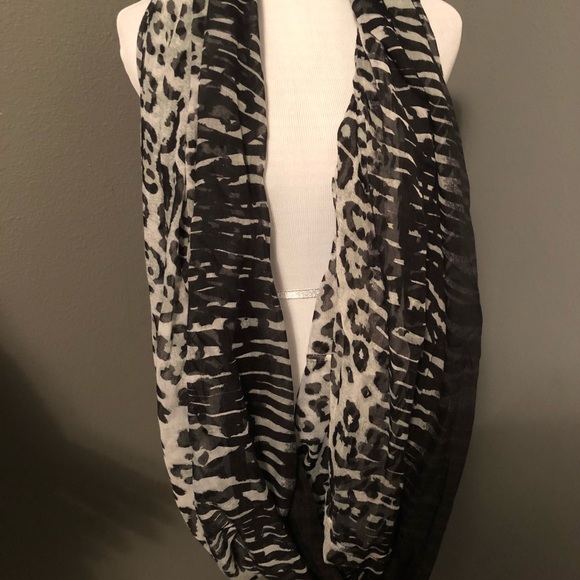 Infinity scarf - Picture 2 of 2